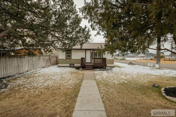 1499 Canyon Avenue, Idaho Falls, ID 83402