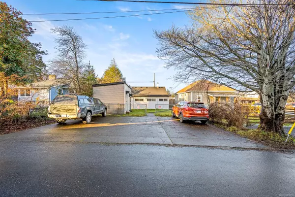 Courtenay, BC V9N 1K3,512 5th St