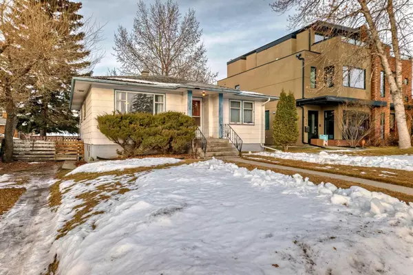 2136 22 AVE Southwest, Calgary, AB T2T 0S5