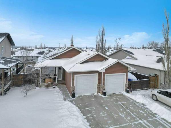 24 Lindsay CRES, Sylvan Lake, AB T4S 2R1