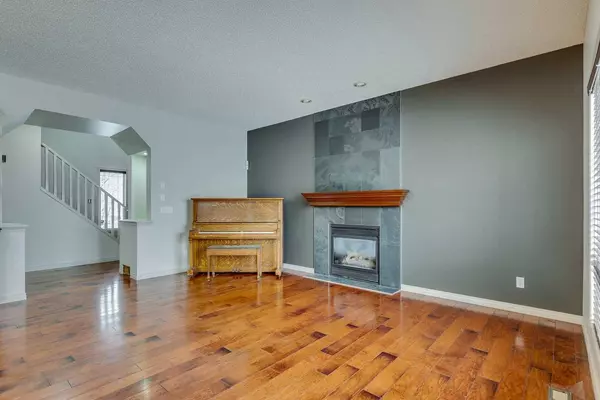 Calgary, AB T3H 5R4,159 Cougarstone CT SW