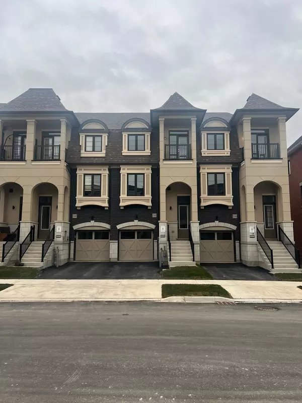 1362 Kaniv ST, Oakville, ON L6M 4L8