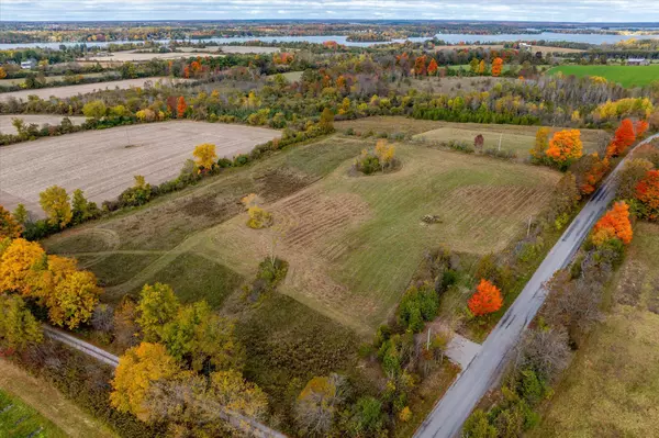 Smith-ennismore-lakefield, ON K0L 2H0,0 Centre Line N/A