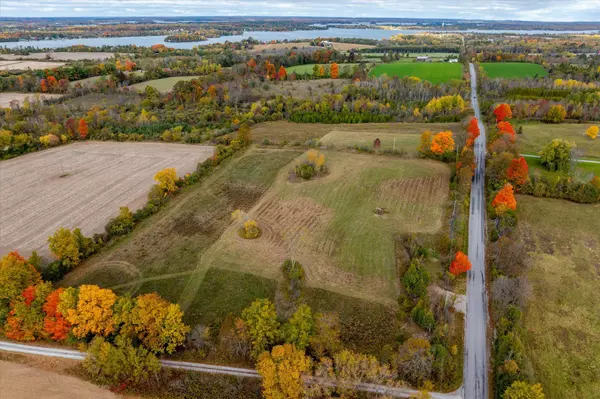 Smith-ennismore-lakefield, ON K0L 2H0,0 Centre Line N/A