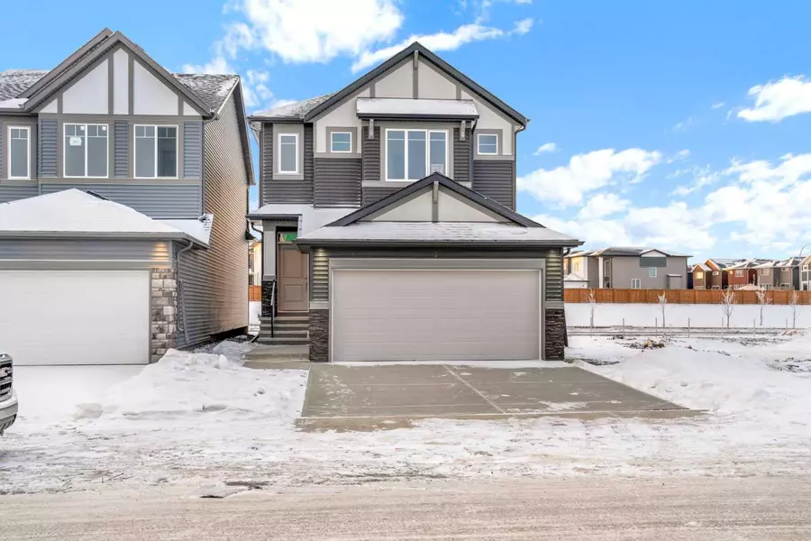 317 Corner Glen WAY NE, Calgary, AB T3N 2P2