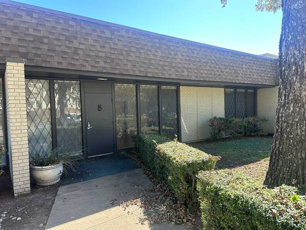 201 Ferris Avenue #Suite L, Waxahachie, TX 75165