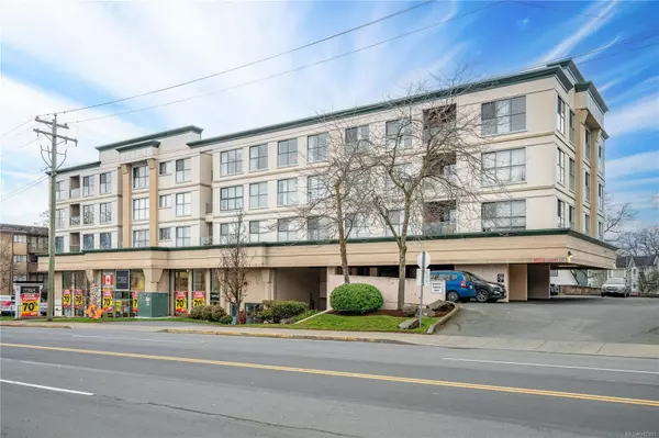 3460 Quadra St #307, Saanich, BC V8X 1G6