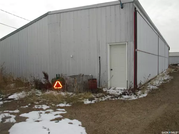 Gravelbourg, SK S0H 1X0,114 7th AVENUE W