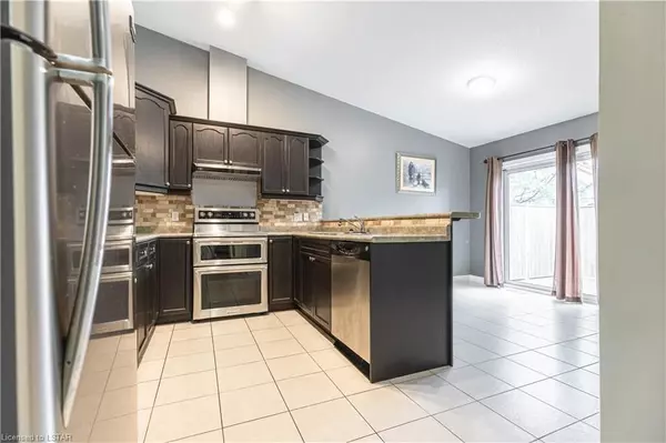 London, ON N6H 5V6,95 Capulet LN #2