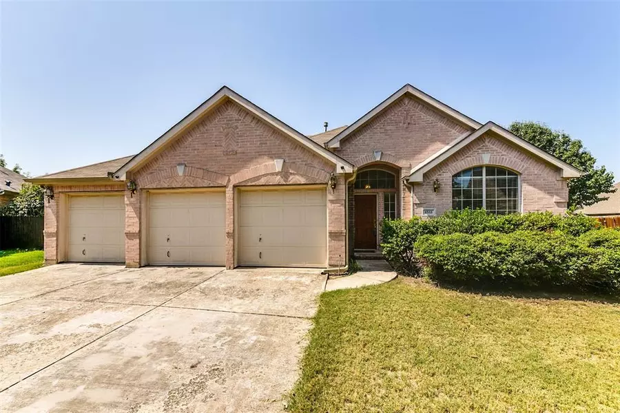 4533 Adobe Drive, Fort Worth, TX 76123