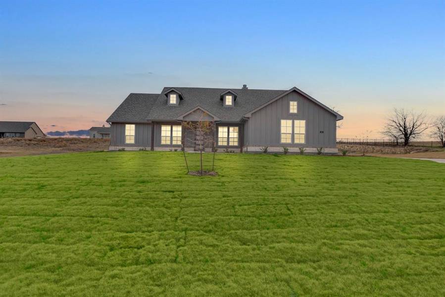 81 Yosemite Trail, Valley View, TX 76272