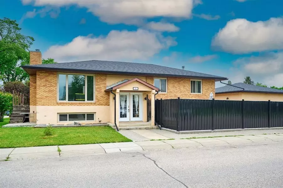 36 Taylor WAY SE, Airdrie, AB T4A 1S3