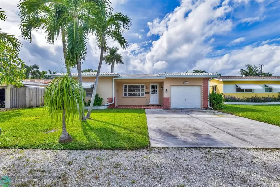 2001 NE 17th Way, Fort Lauderdale, FL 33305