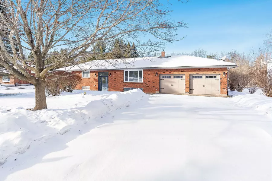 220 Moonstone RD E, Oro-medonte, ON L0K 1N0