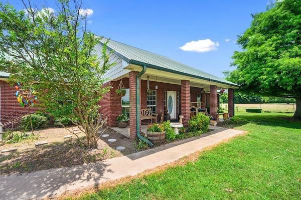 6485 Iron Stob Road, Garvin, OK 74736