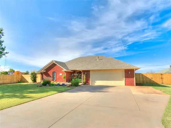 215 NW Candice Drive,  Piedmont,  OK 73078