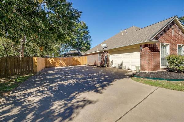 Burleson, TX 76028,494 Wood Duck Court