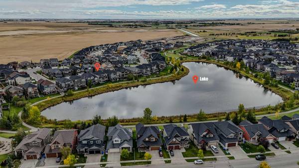 128 Kinniburgh LOOP, Chestermere, AB T1X0V1