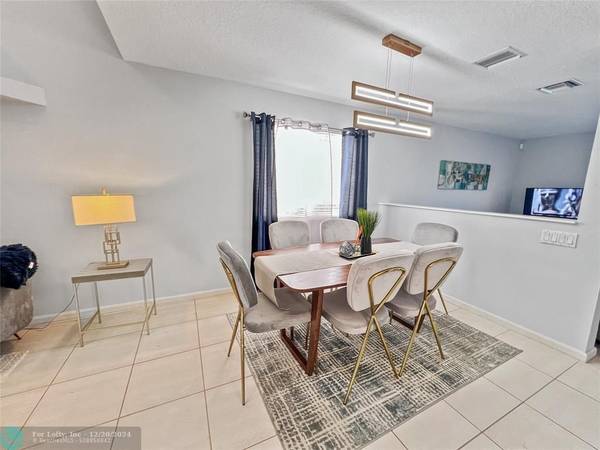 Pompano Beach, FL 33069,1403 Banyan Cir