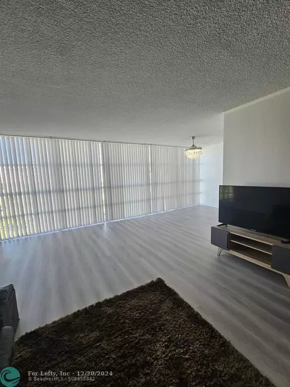 601 Three Islands Blvd  #417, Hallandale Beach, FL 33009