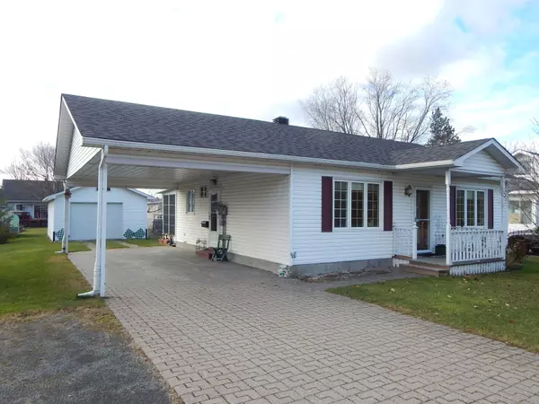 South Glengarry, ON K6H 5R5,6666 Lawrence ST