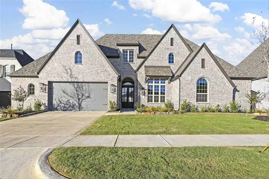 609 Saddle Crest Drive, Aubrey, TX 76227