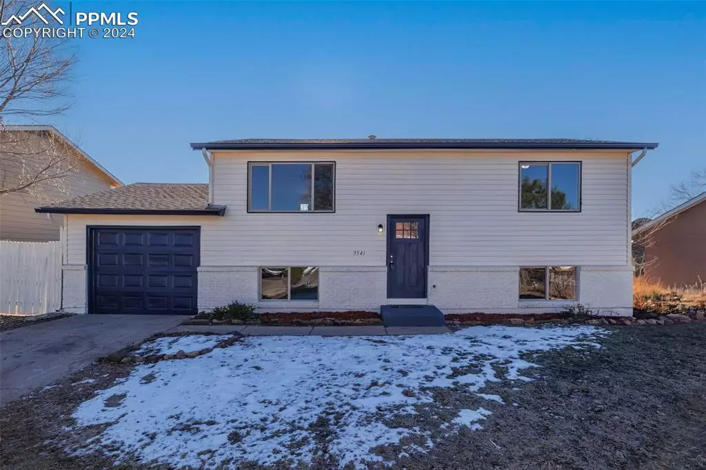 Colorado Springs, CO 80910,3541 Verde DR