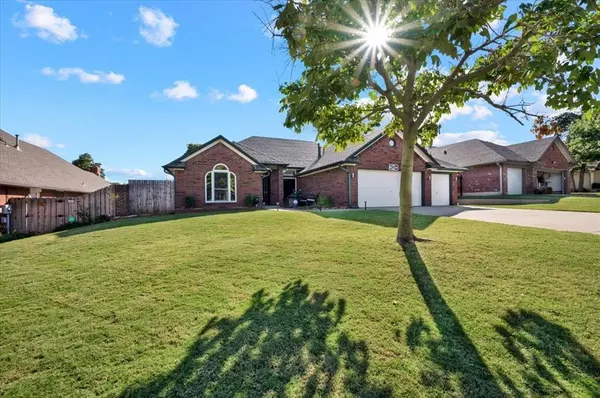 9712 Southern Oaks Drive,  Midwest City,  OK 73130