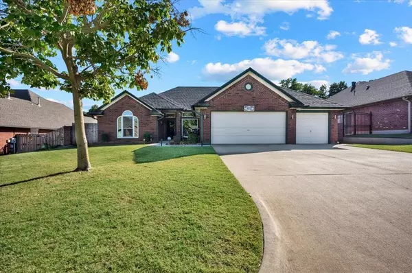 Midwest City, OK 73130,9712 Southern Oaks Drive