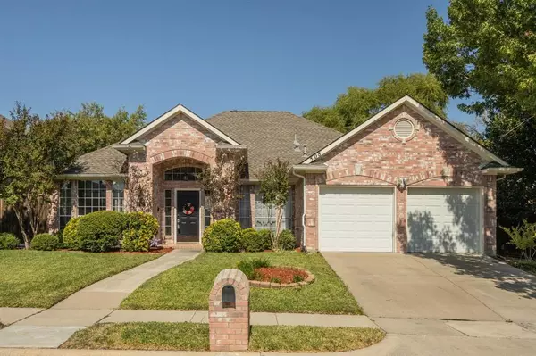 508 Saddleback Lane,  Flower Mound,  TX 75028