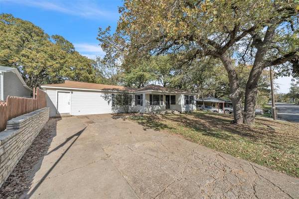 Weatherford, TX 76086,1226 W Ball Street