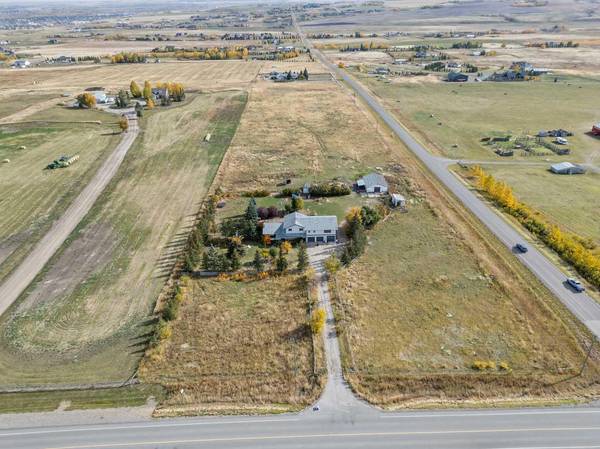 386248 16 ST West, Rural Foothills County, AB T1S 6A7