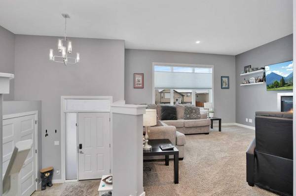 Blackfalds, AB T4M 0M2,49 Aztec CRES