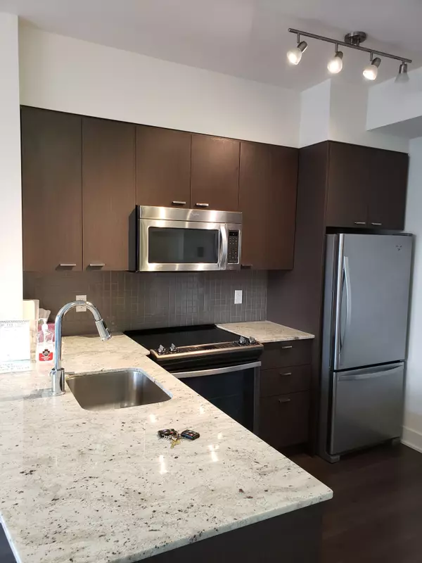 88 Sheppard AVE W #2106, Toronto C14, ON M2N 6Y2