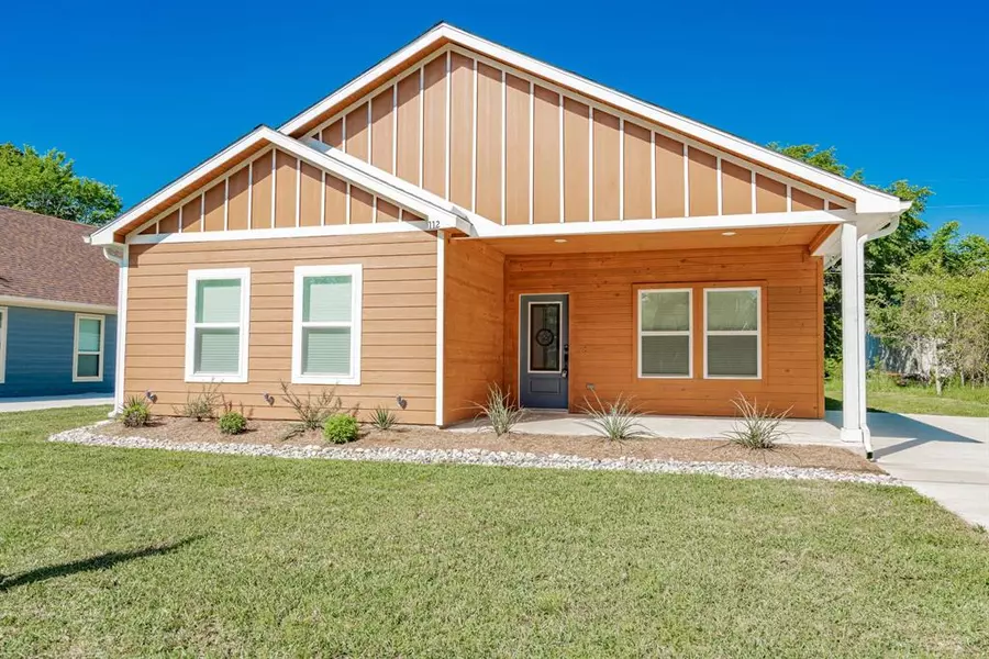 112 Sierra Madre Street, Payne Springs, TX 75156