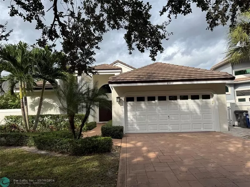 6907 Briarlake Cir, Palm Beach Gardens, FL 33418