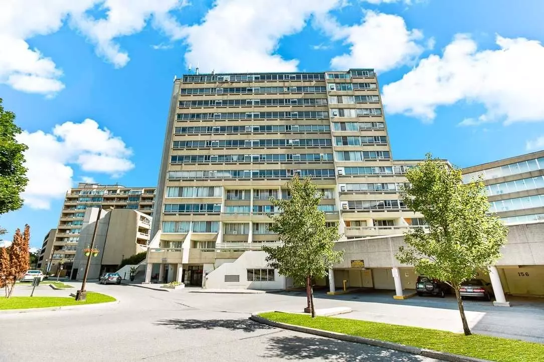 Toronto E11, ON M1B 2L3,5580 SHEPPARD AVE E #201