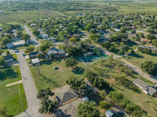 Breckenridge, TX 76424,1467 W Lindsey Street