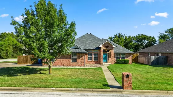 1901 Silver Cove, Whitehouse, TX 75791