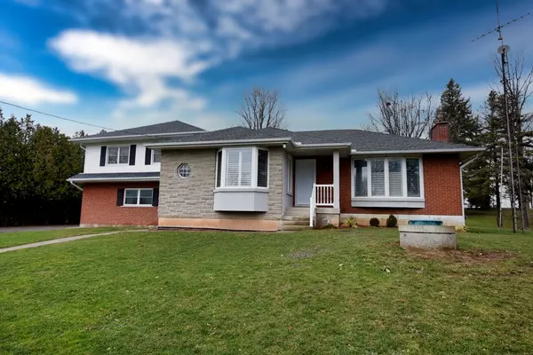 419 Book RD E, Hamilton, ON L9G 3L1