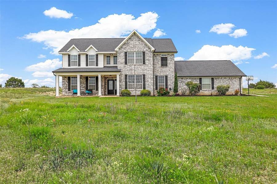 788 W Canyon Creek Lane, Weatherford, TX 76087