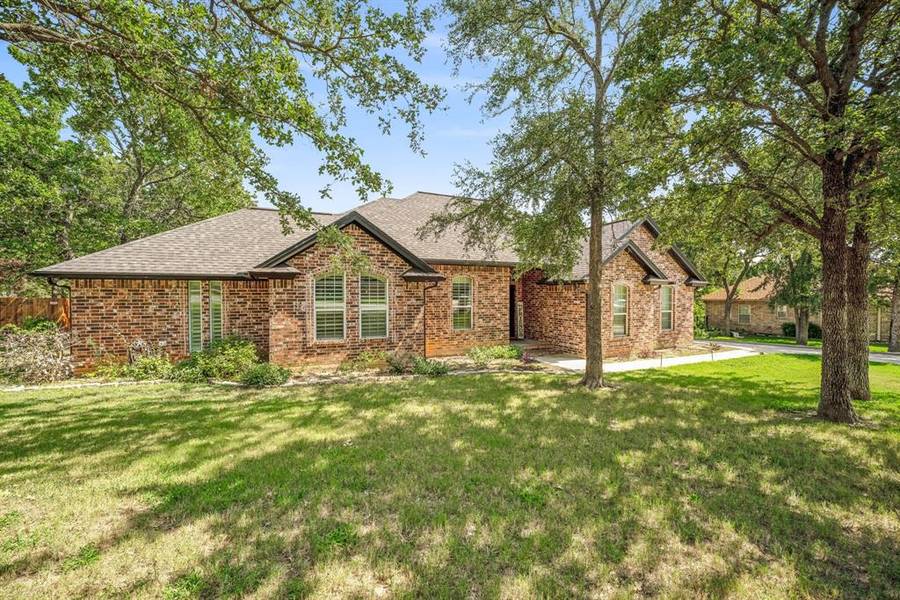 250 Bridle Path Drive, Stephenville, TX 76401