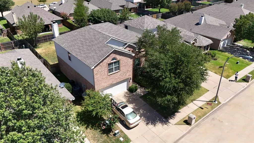 3833 Cedar Falls Drive, Fort Worth, TX 76244