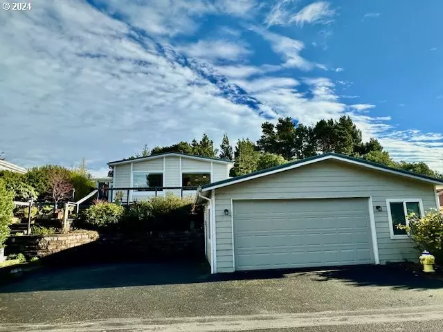 Florence, OR 97439,1601 RHODODENDRON DR #536