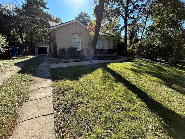 330 Appian Way, Dallas, TX 75216