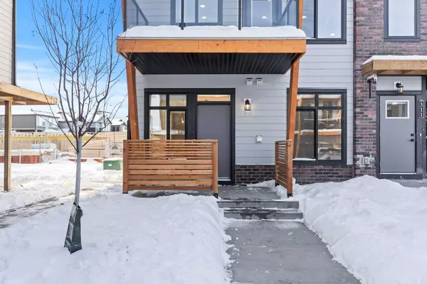 Calgary, AB T3M 3Y5,562 Seton CIR SE #312