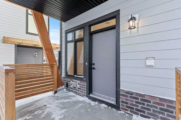 Calgary, AB T3M 3Y5,562 Seton CIR SE #312