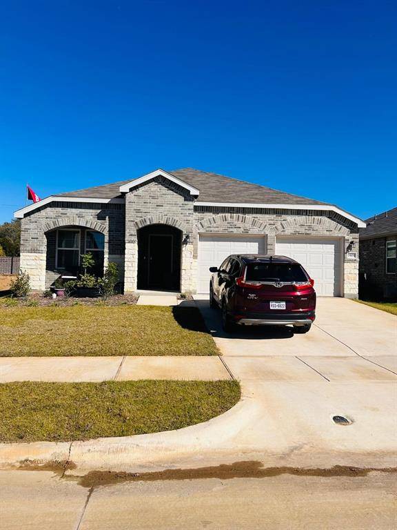 1909 Village Creek Lane, Denton, TX 76208