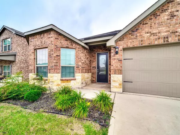 Denton, TX 76207,5304 Songbird Trail