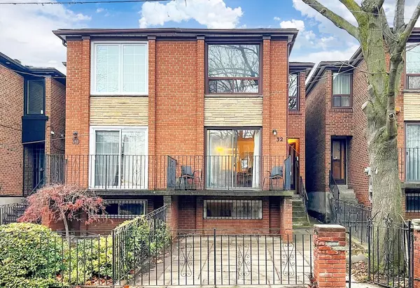 32 Markham ST, Toronto C01, ON M6J 2G2